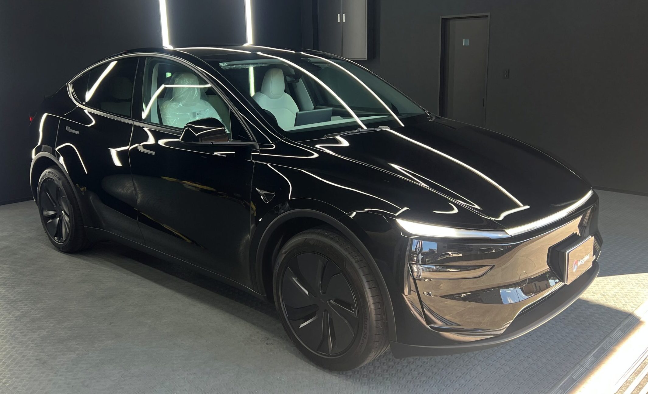 【Tesla Model Y】内装・外装コーティング施工のご紹介